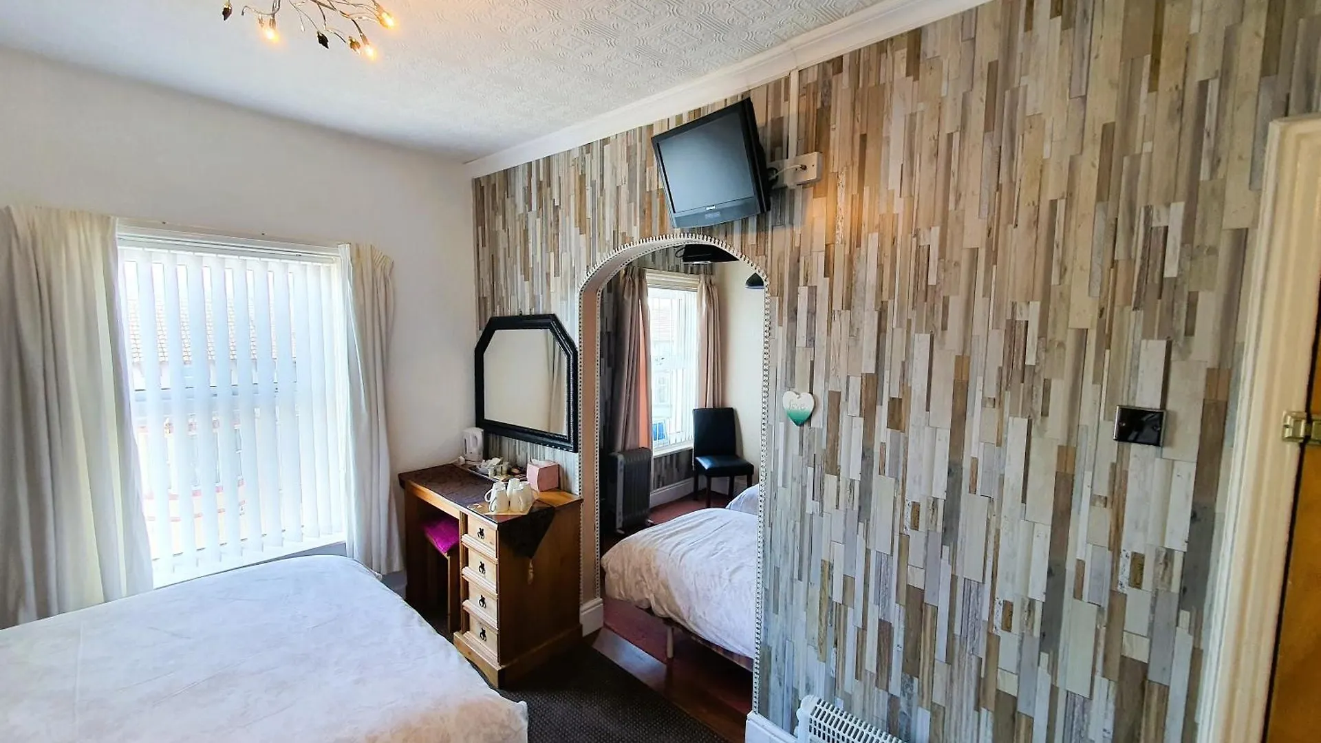 Bed & Breakfast Windsor House Hotel Blackpool United Kingdom
